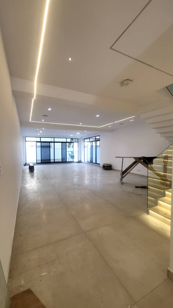 5 Bedroom Fully Detached Duplex For SALE at Lekki Phase 1, Lekki.