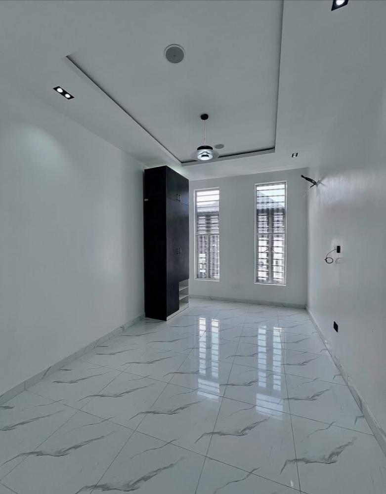 LEKKY COUNTY, LEKKI | N450M ASKING  5 BEDROOM FULLY DETACHED