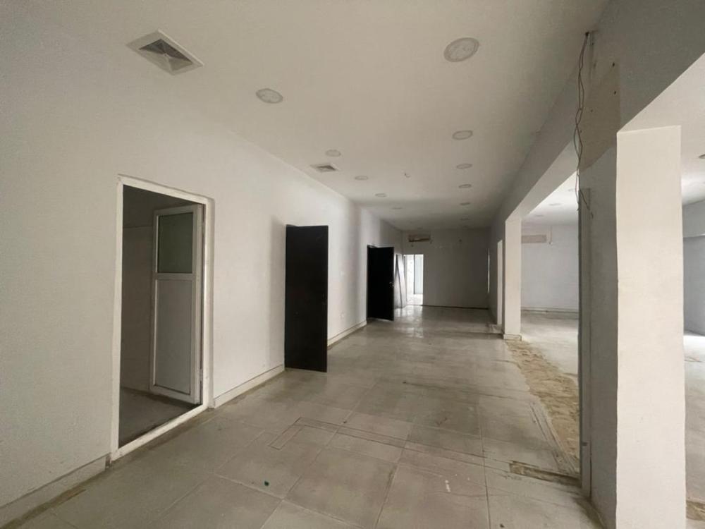 Spacious Cornerpiece Bungalow available for RENT for Commercial use only located Off Admiralty Way, Lekki Phase 1.