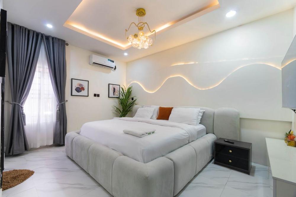 2 Bedroom Luxury Apartments Available for Booking Off Freedomway Lekki Phase 1.