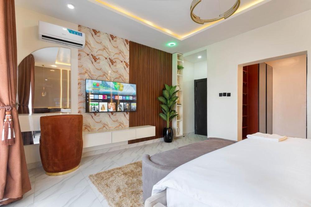 2 Bedroom Luxury Apartments Available for Booking Off Freedomway Lekki Phase 1.