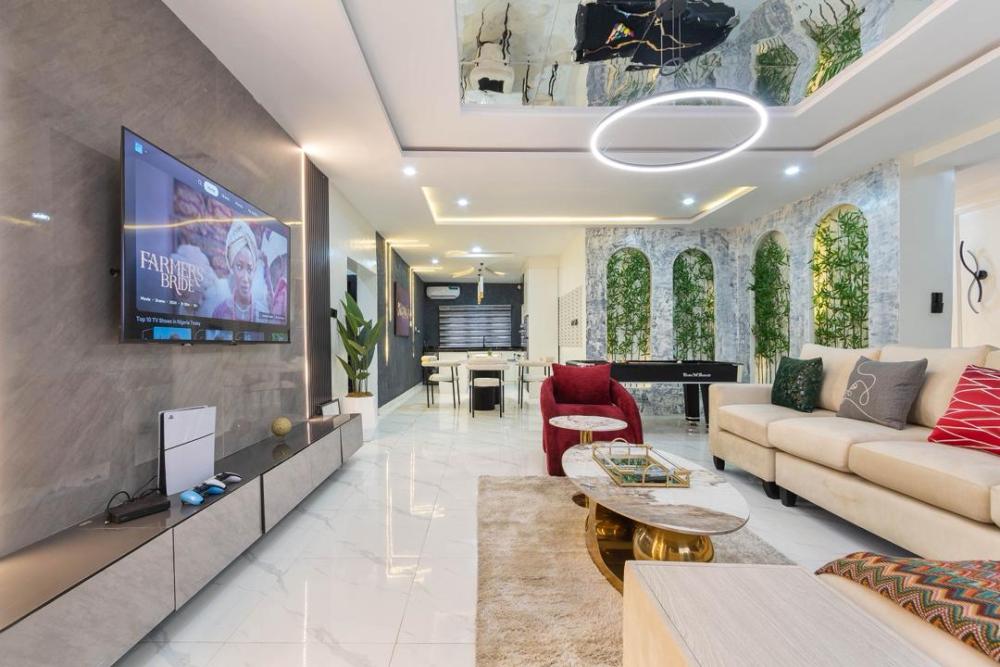 2 Bedroom Luxury Apartments Available for Booking Off Freedomway Lekki Phase 1.