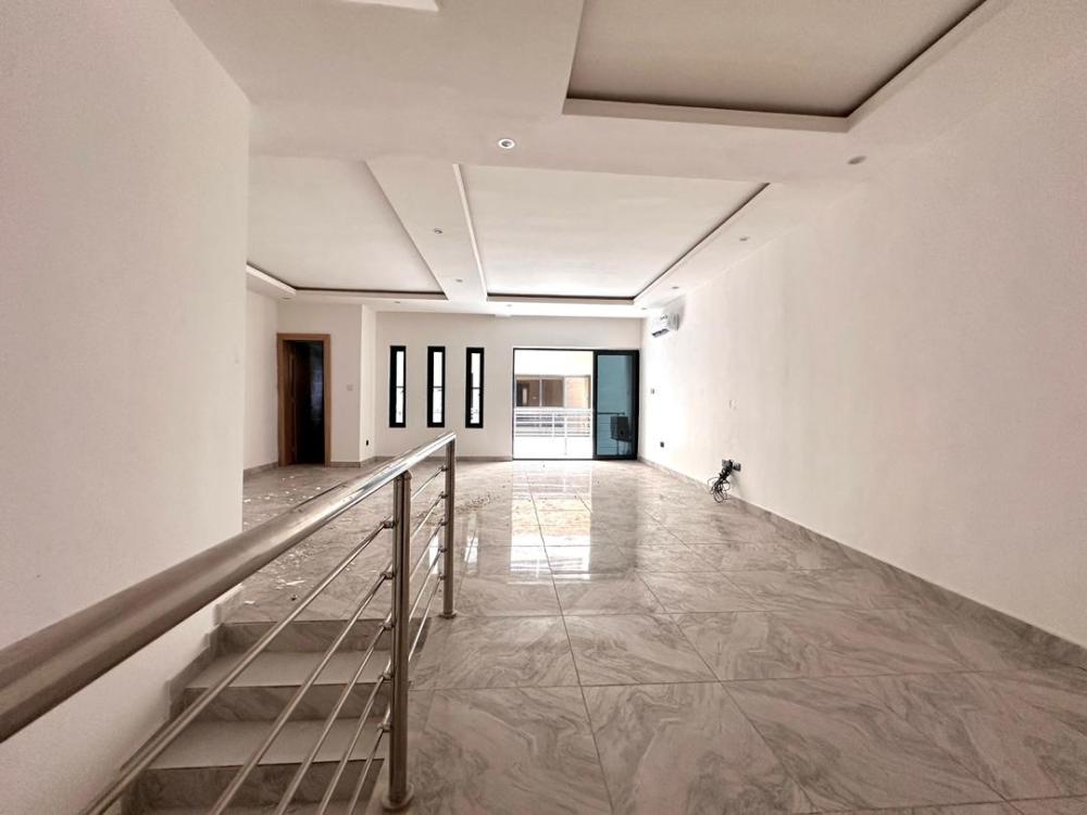 EXQUISITELY NEWLY BUILT 4 BEDROOM TERRACE