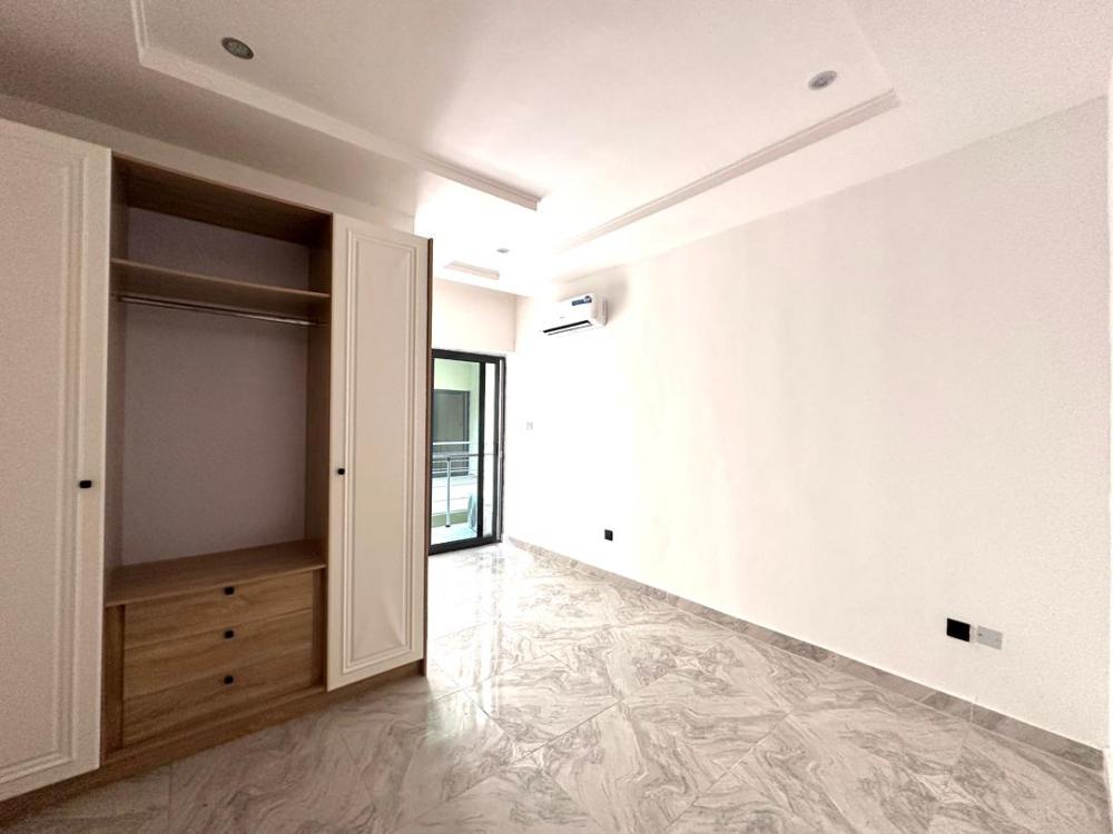 EXQUISITELY NEWLY BUILT 4 BEDROOM TERRACE