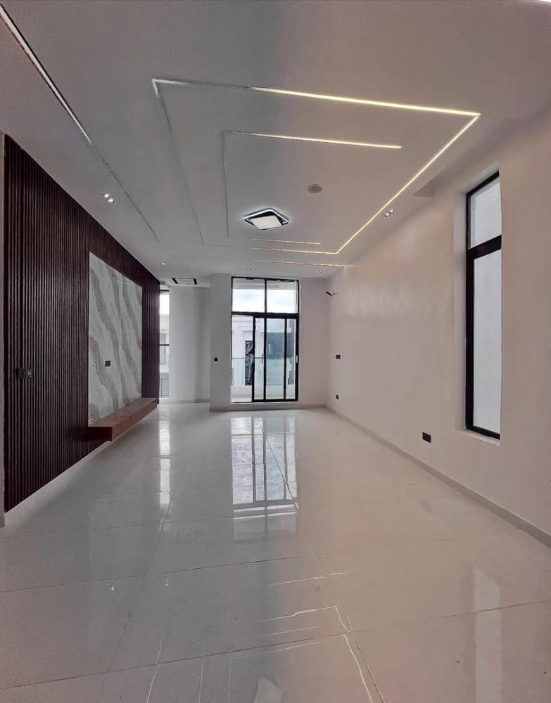 5 Bedroom Fully Detached Duplex With Swimming Pool for SALE Located at Ajah.