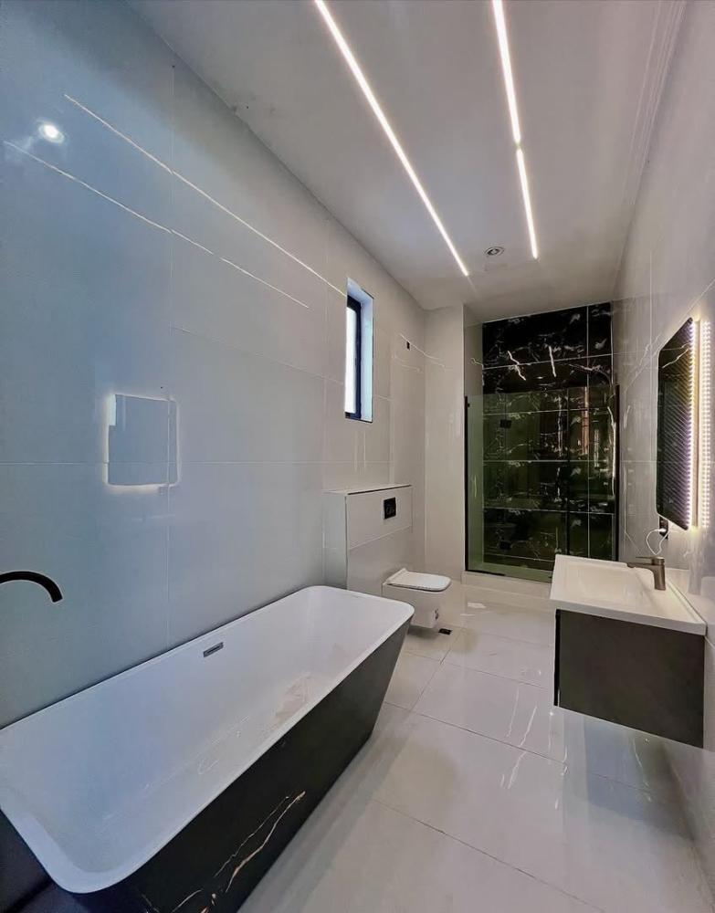 5 Bedroom Fully Detached Duplex With Swimming Pool for SALE Located at Ajah.