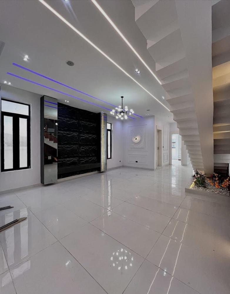 5 Bedroom Fully Detached Duplex With Swimming Pool for SALE Located at Ajah.