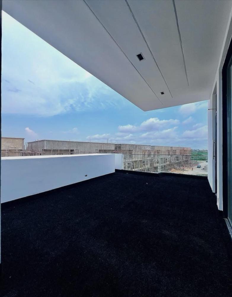 5 Bedroom Fully Detached Home With Swimming Pool, Cinema, Rooftop Terrace For SALE Located at Lekki Phase 1.