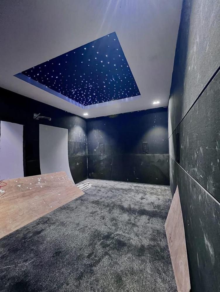 5 Bedroom Fully Detached Home With Swimming Pool, Cinema, Rooftop Terrace and Gym For SALE Located at Lekki Phase 1.