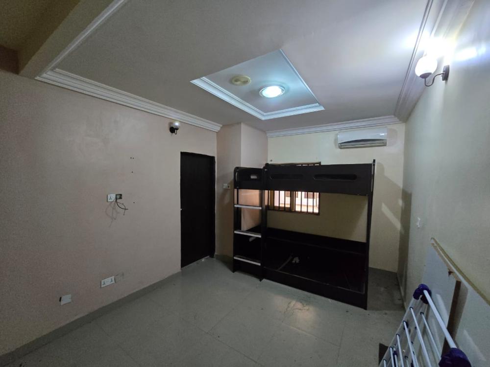 2 Bedroom Apartment Located at VI