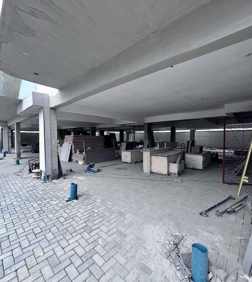 2 Bedroom Apartment With An Olympic - Sized Swimming Pool, Gym, Modern Elevator, Private Cinema, Excetera. Available for SALE Located at Lekki Scheme 1.