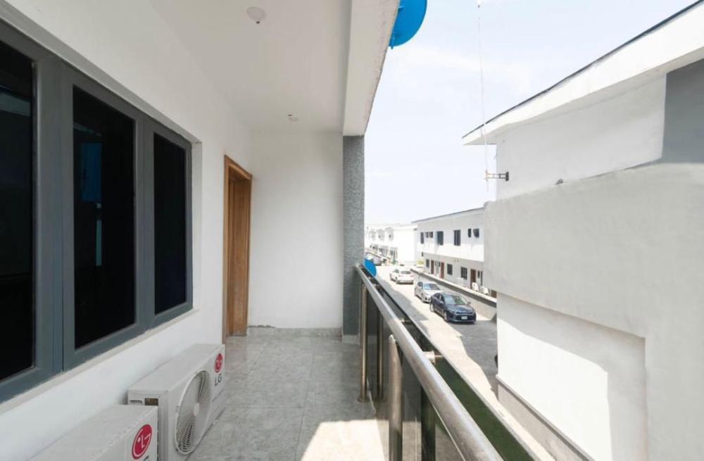 1 Bedroom Apartment Available for Booking Located at Ikate, Lekki.