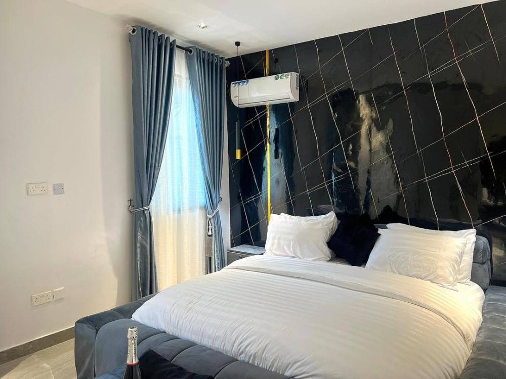 A brand new Luxury 1 bedroom with 2 Balconies, Swimming pool, Snooker Board, Gym, Game Cards &amp; Board Game*