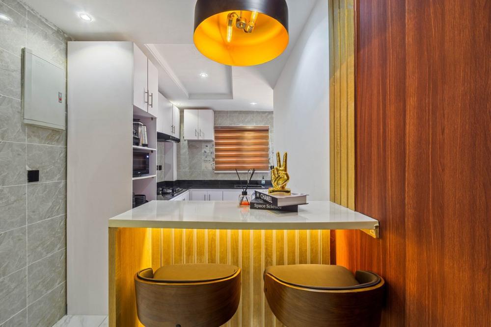 *A Spacious Luxury 1 bedroom with PS5, 2 Balconies &amp; Private Gym*