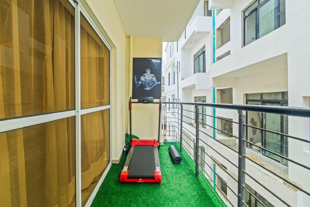 *A Spacious Luxury 1 bedroom with PS5, 2 Balconies &amp; Private Gym*