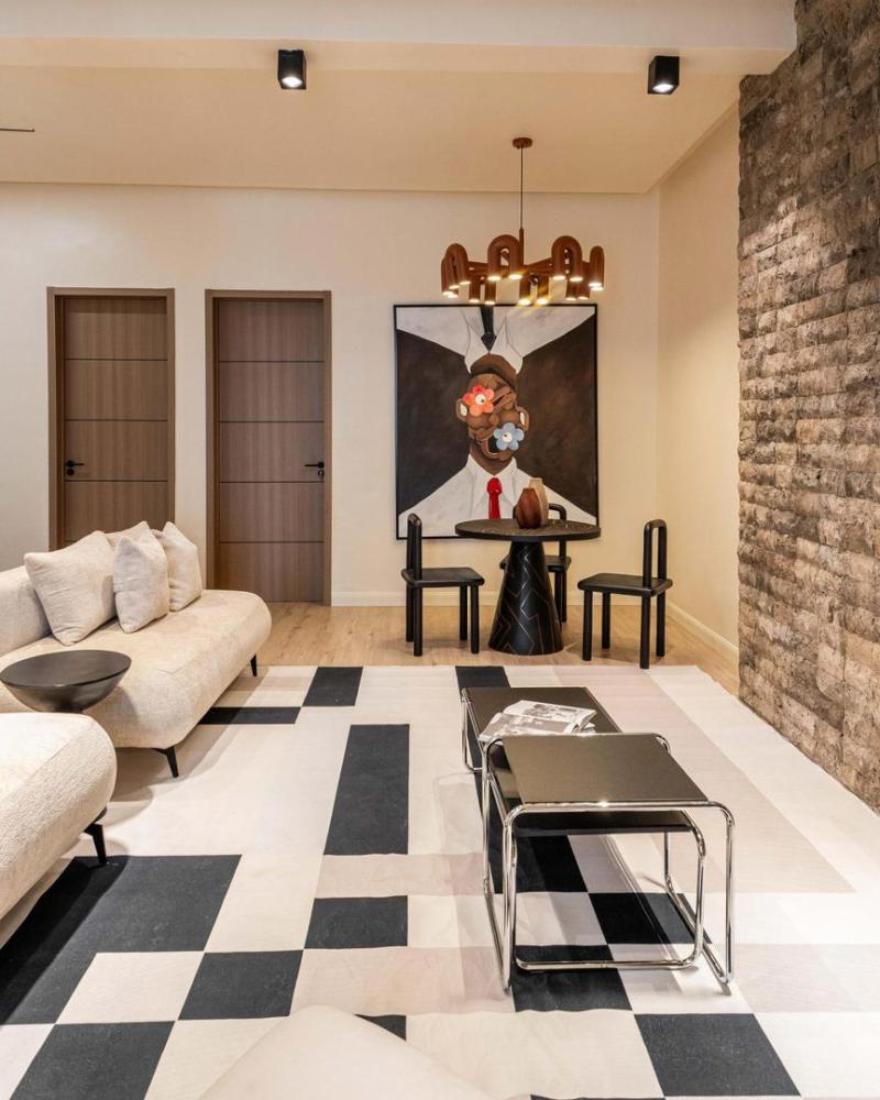 brand new Luxury 2Bedroom Apartment with PS5, Swimming pool, Air Hockey, 24/7 Security &amp; Gym