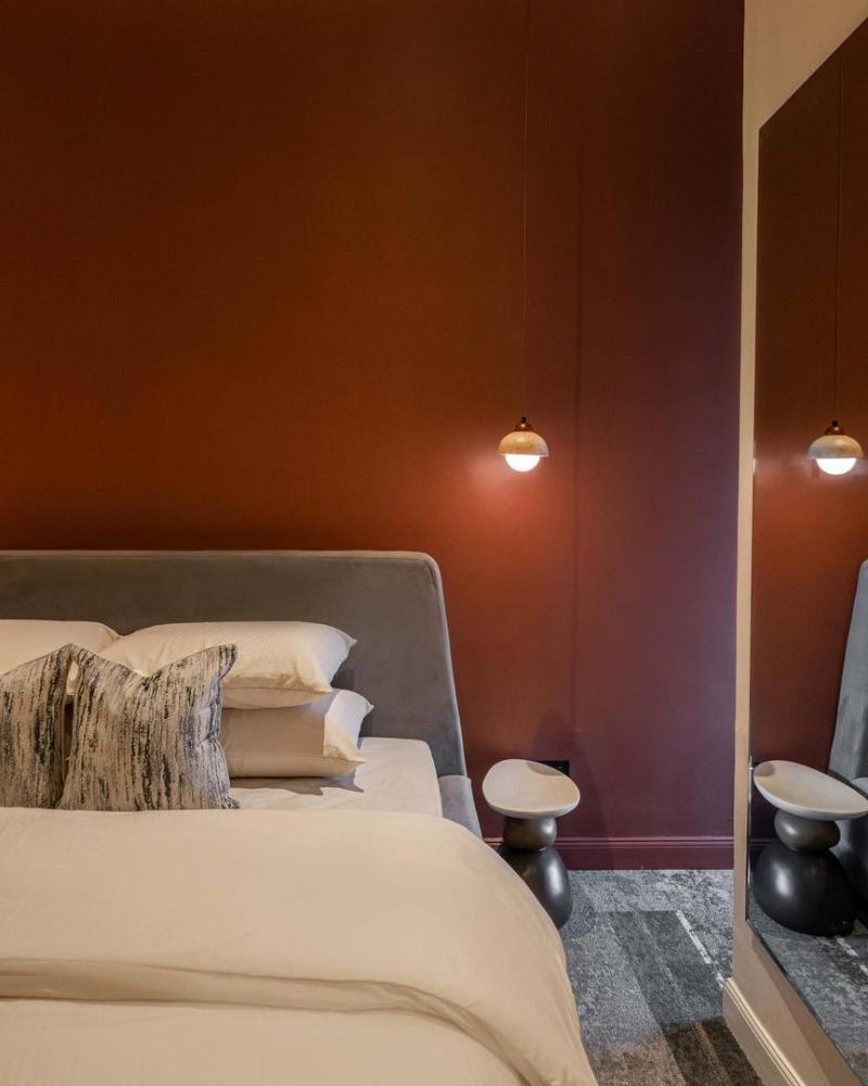 brand new Luxury 2Bedroom Apartment with PS5, Swimming pool, Air Hockey, 24/7 Security &amp; Gym