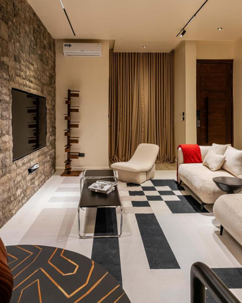 brand new Luxury 2Bedroom Apartment with PS5, Swimming pool, Air Hockey, 24/7 Security &amp; Gym