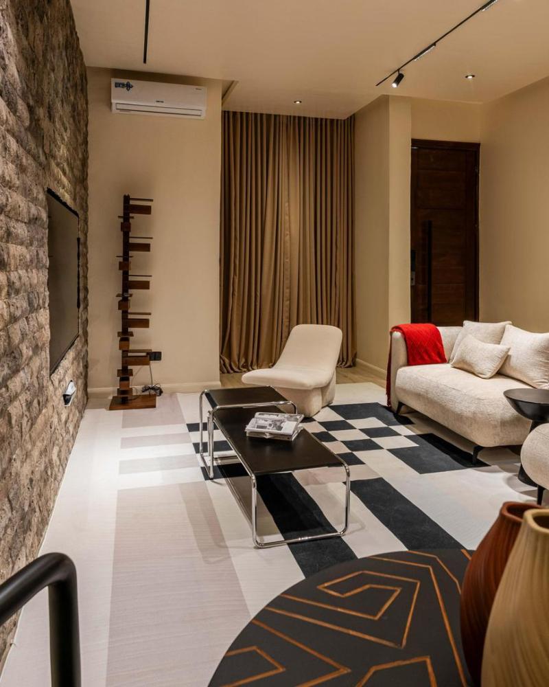 brand new Luxury 2Bedroom Apartment with PS5, Swimming pool, Air Hockey, 24/7 Security &amp; Gym