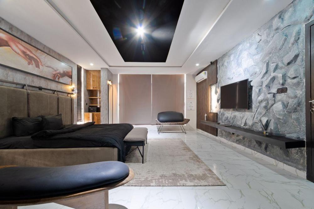 Luxurious 3bedroom penthouse villa with city view! Everything private! No parties allowed