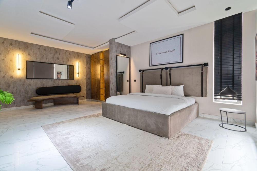 Luxurious 3bedroom penthouse villa with city view! Everything private! No parties allowed