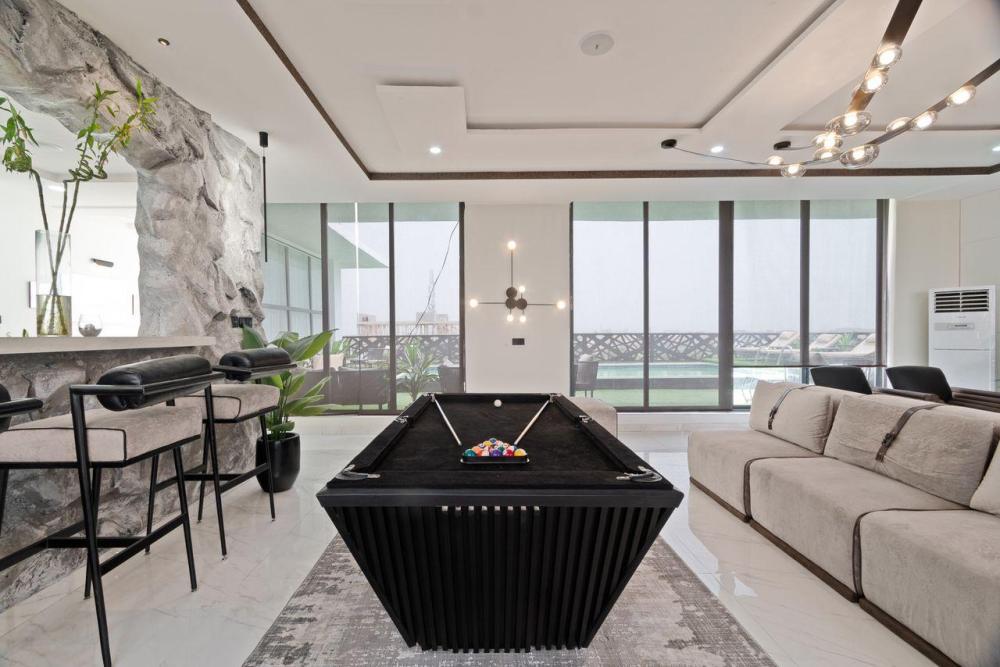 Luxurious 3bedroom penthouse villa with city view! Everything private! No parties allowed