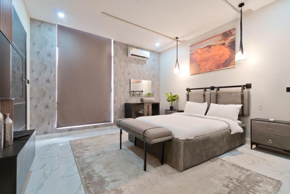 Luxurious 3bedroom penthouse villa with city view! Everything private! No parties allowed