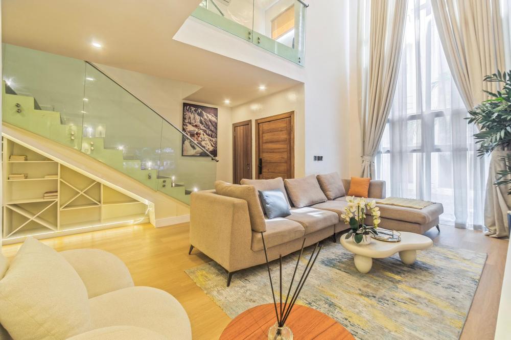 Luxurious 2 bedroom maisonette/ smart home with ps5