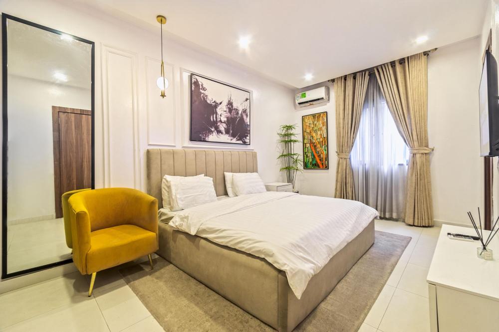 Luxurious 2 bedroom maisonette/ smart home with ps5