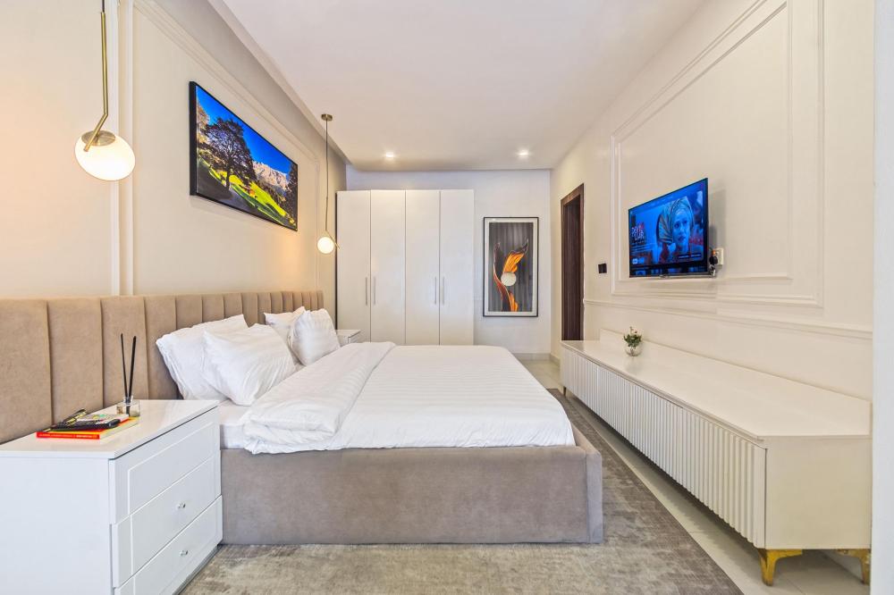 Luxurious 2 bedroom maisonette/ smart home with ps5