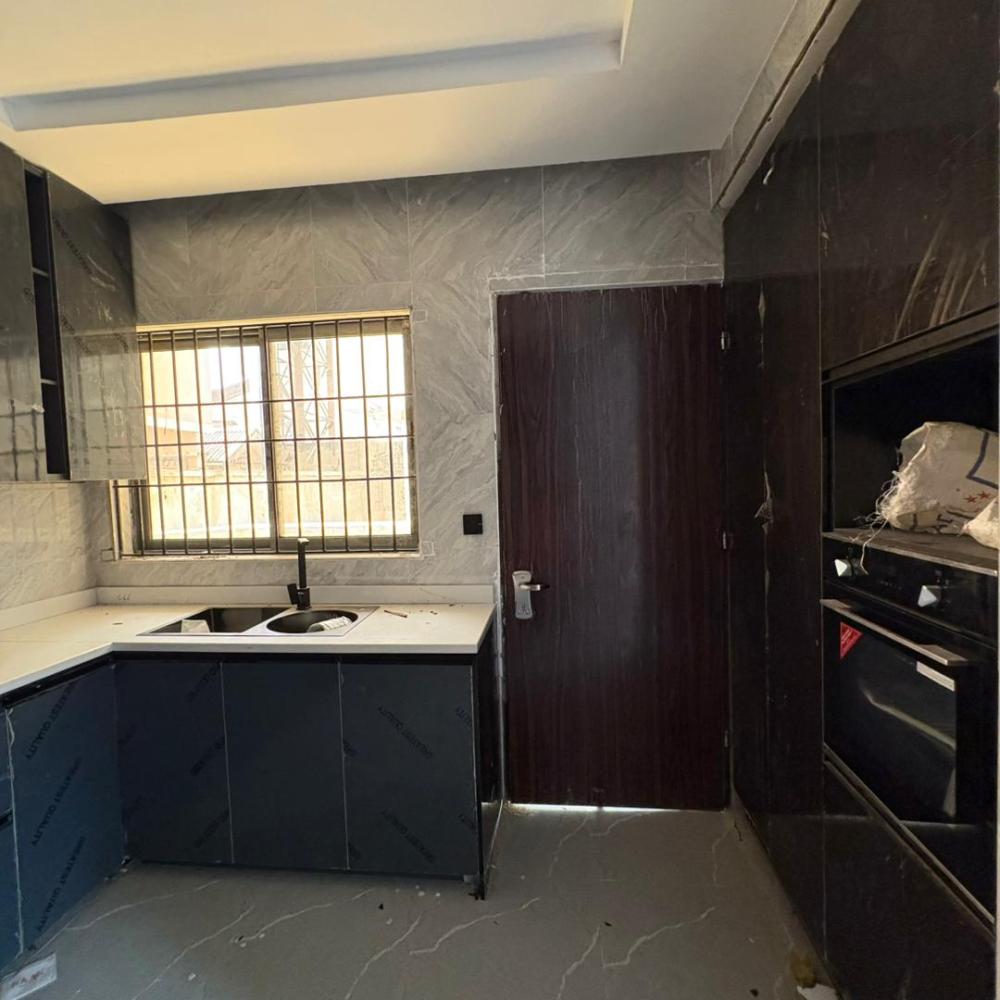 4 Bedroom Fully Detached Duplex with BQ for SALE Located at Lekki phase 1.