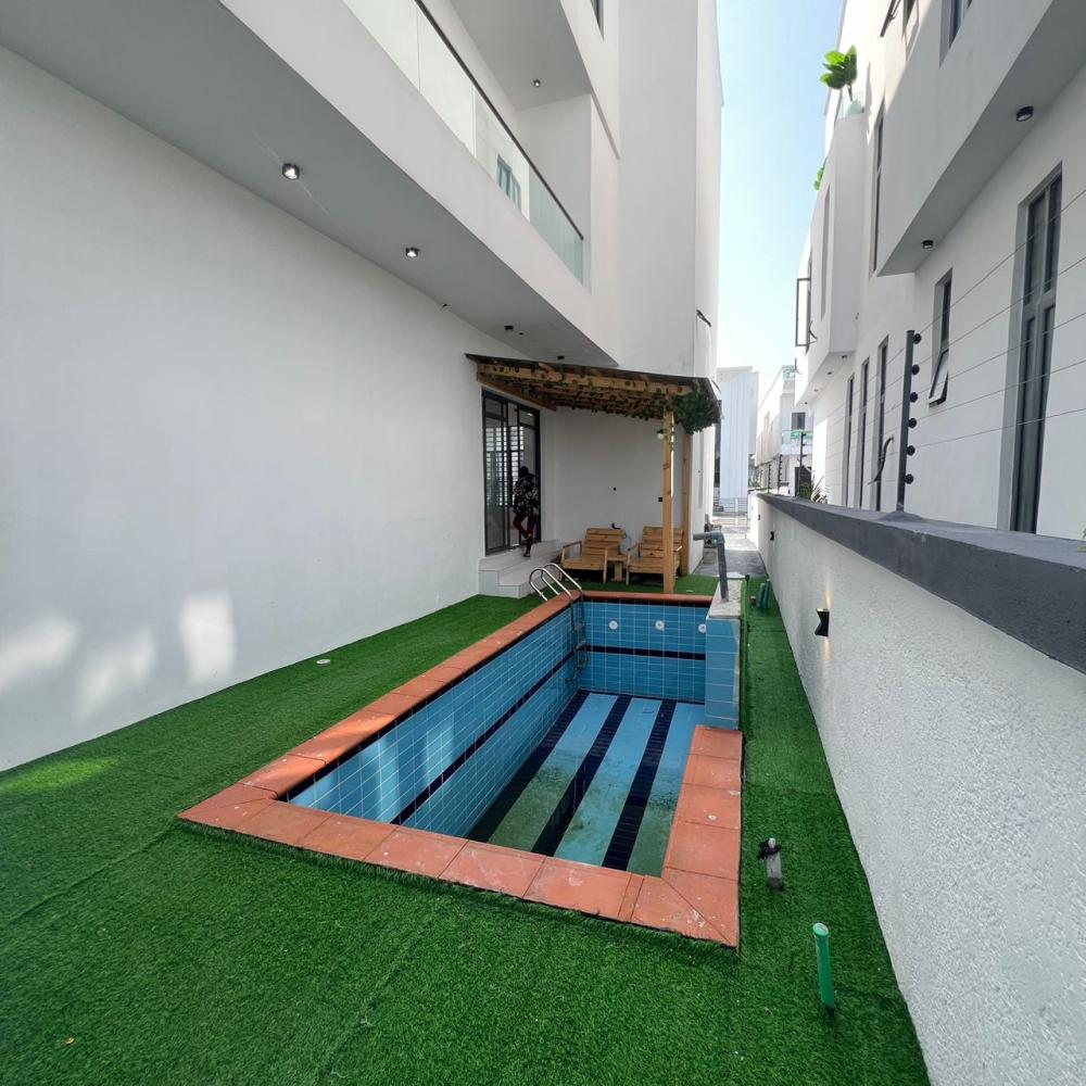 6 Bedroom Fully Detached Duplex With Boys Quarter for SALE Located at Chevron, Lekki.