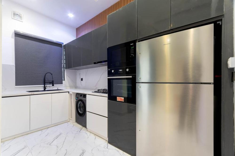 2 Bedroom Apartments With PS 5, Swimming Pool, and Gym Available for Booking Located At Lekki Phase 1, Off Fola Osibo.