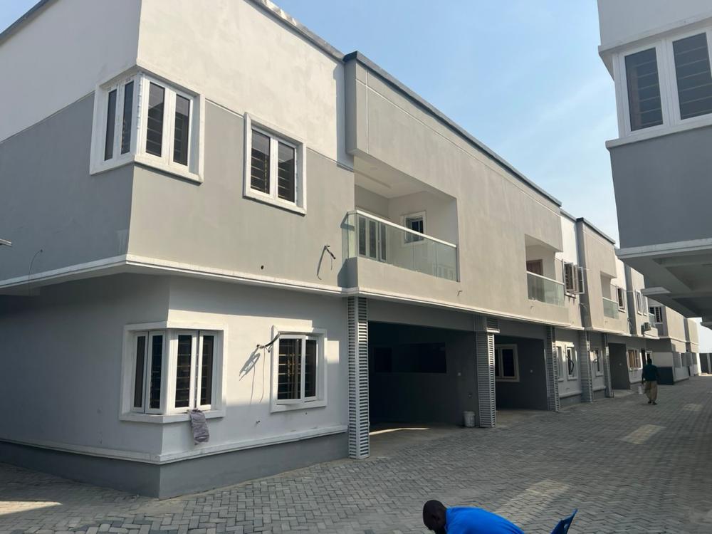 3 bed + BQ terrace for rent