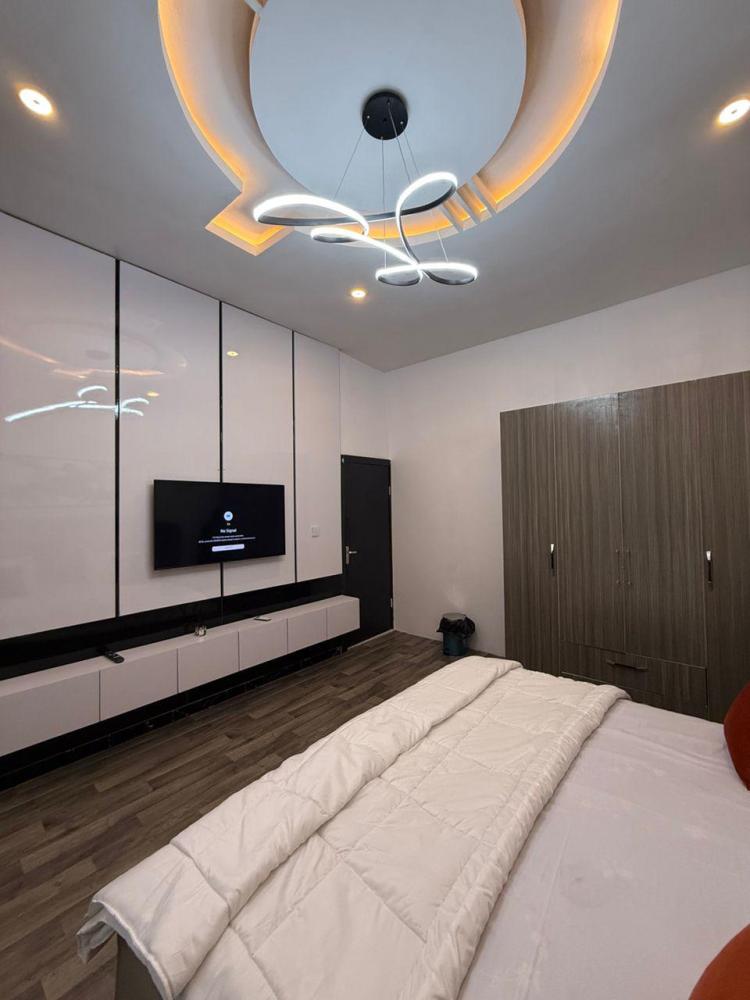 Luxury 1 Bedroom Apartment with Ps 5 Available for Booking At Osapa London.