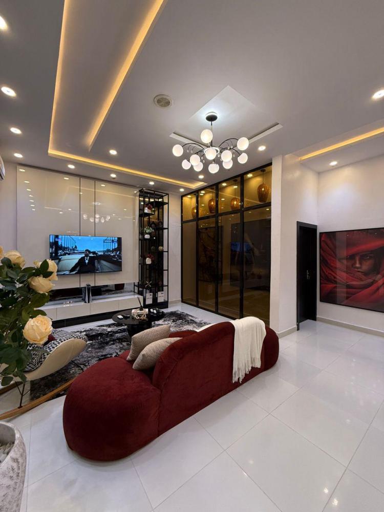 Luxury 1 Bedroom Apartment with Ps 5 Available for Booking At Osapa London.