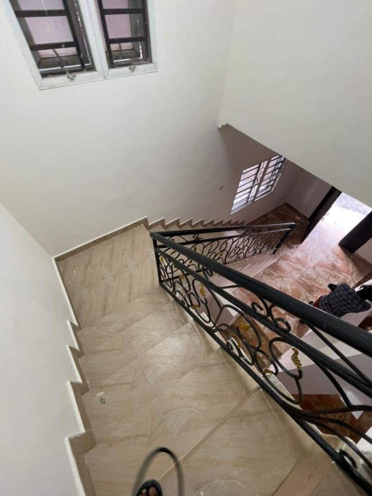 4 Bedroom Detached Duplex With Boys Quarter in a shared compound Available for RENT Located At Ologolo, Lekki.
