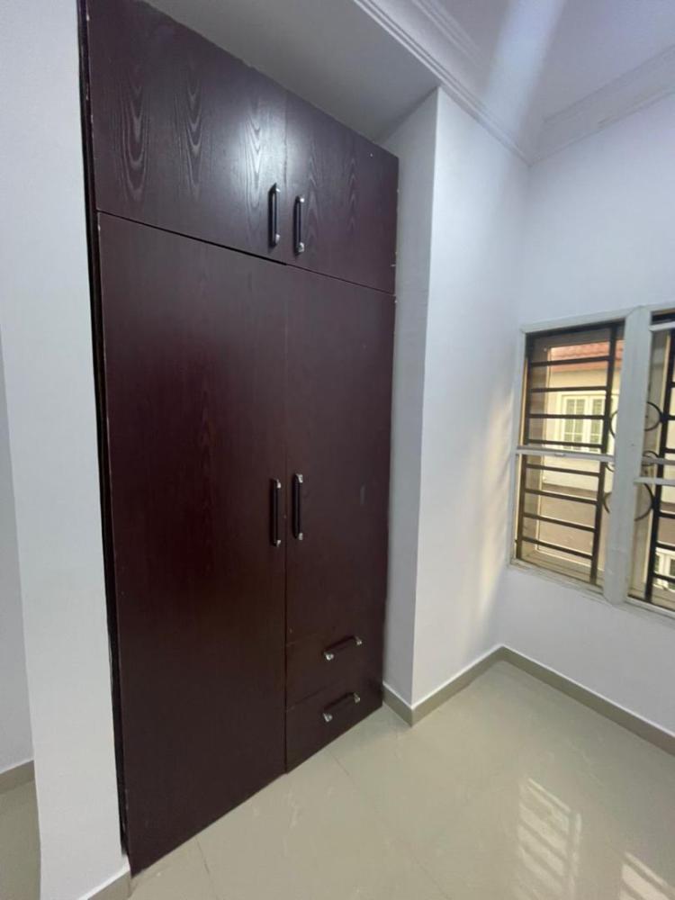 4 Bedroom Detached Duplex With Boys Quarter in a shared compound Available for RENT Located At Ologolo, Lekki.