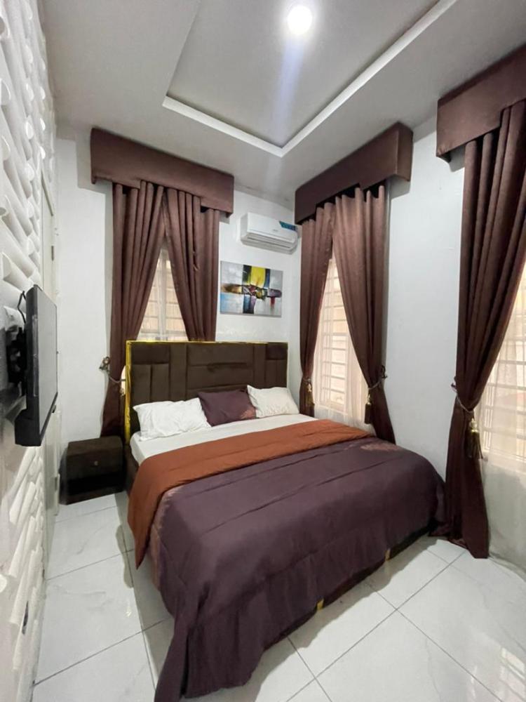 4 Bedroom Semi Detached House With Fitted Kitchen, en suite Bedrooms, etc. Available For RENT Located At Ikota, Lekki.