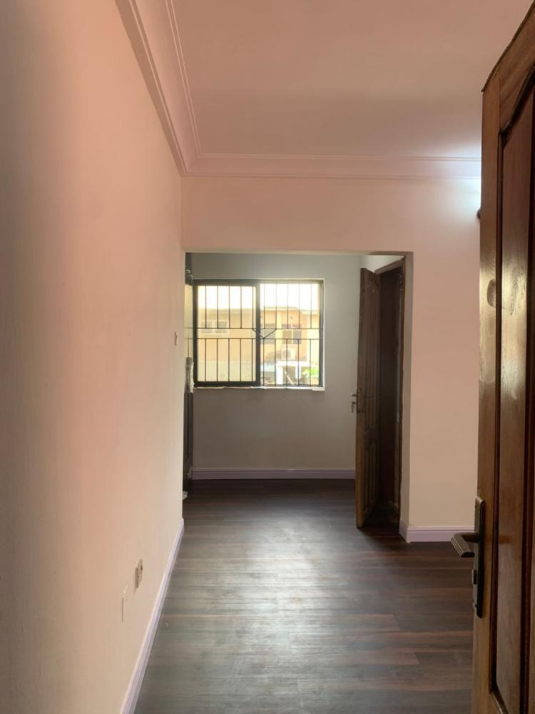Newly renovated  3 bedroom flat apartment  Available for rent 