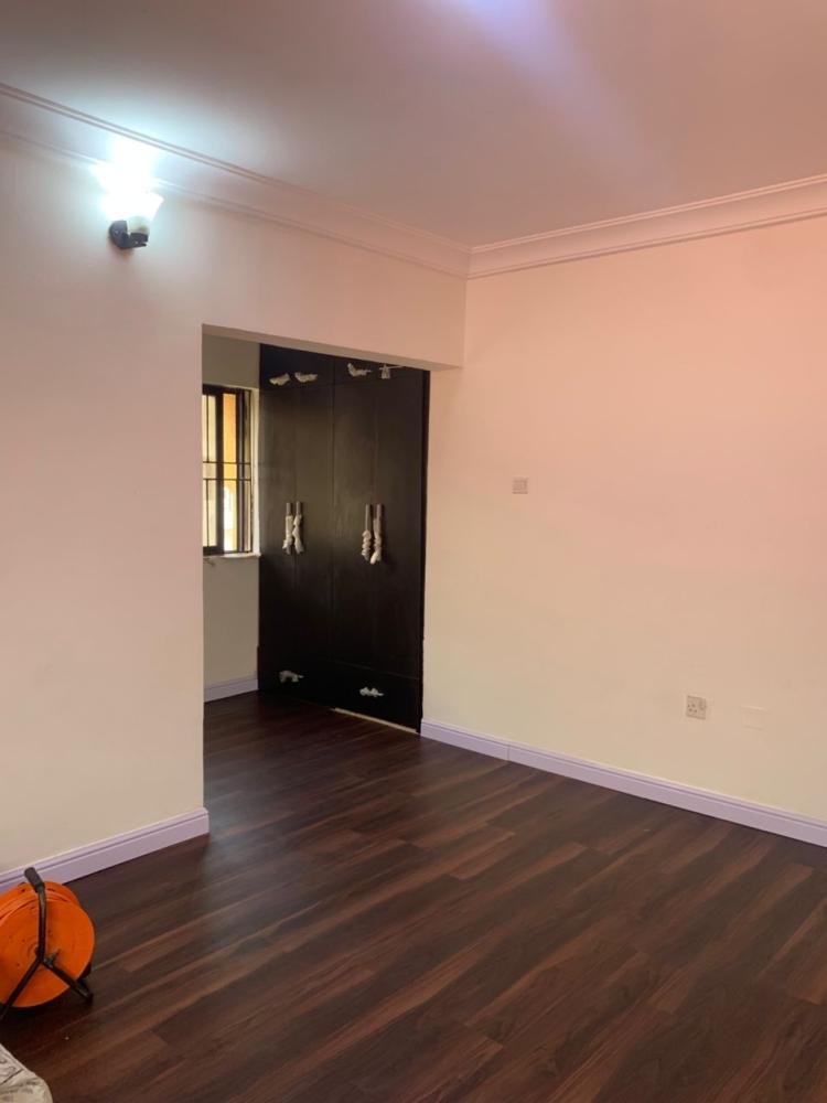 Newly renovated  3 bedroom flat apartment  Available for rent 
