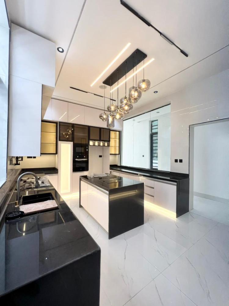 5Bedrooms Fully-Detached Duplex with Bq for Sale!