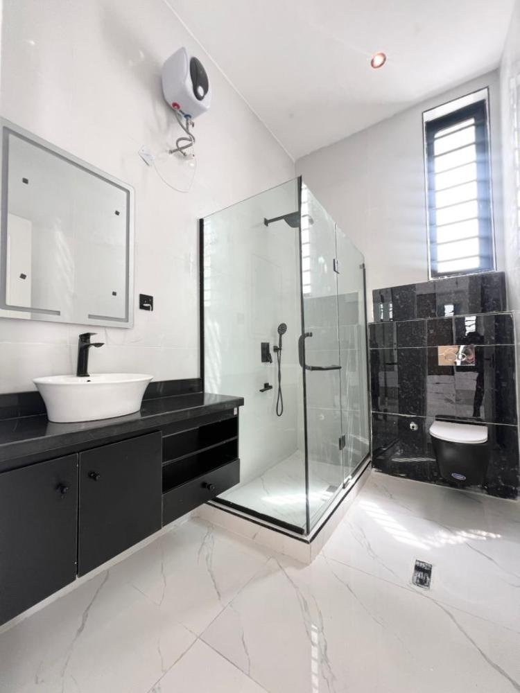 5Bedrooms Fully-Detached Duplex with Bq for Sale!