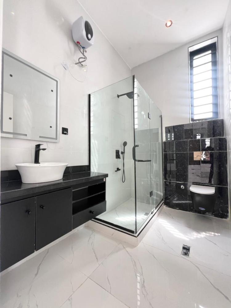 5Bedrooms Fully-Detached Duplex with Bq for Sale!