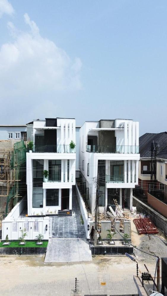 5Bedrooms Fully-Detached Duplex with Bq for Sale!