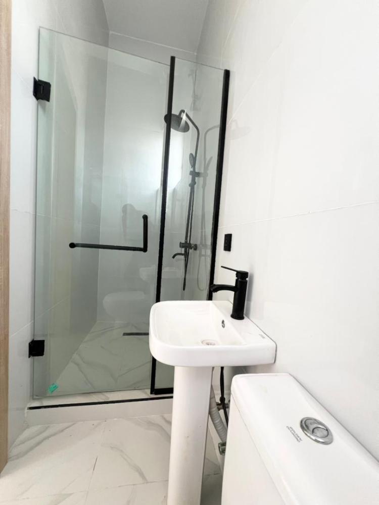 5Bedrooms Fully-Detached Duplex with Bq for Sale!! .