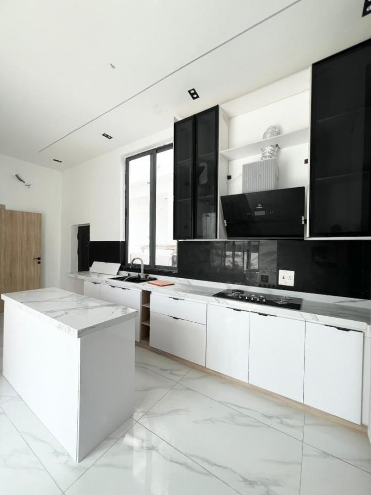 5Bedrooms Fully-Detached Duplex with Bq for Sale!! .