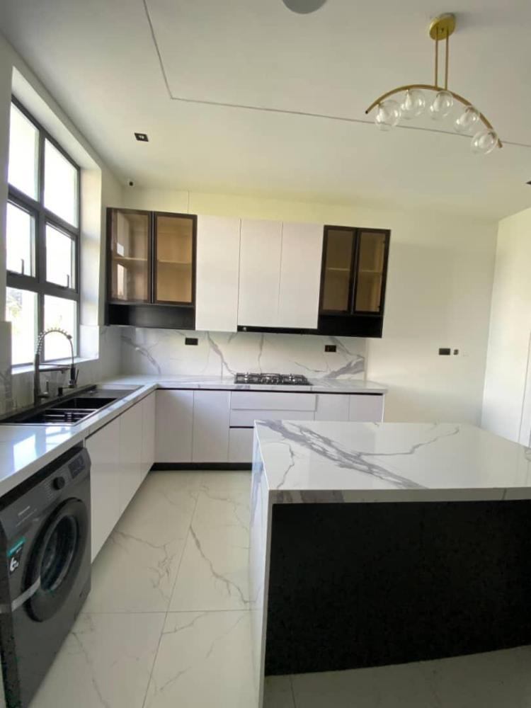 5 Bedroom Fully Detached Duplex With Pool, Cinema, Elevator, Gym, Rooftop Terrace, BQ etc. Available For SALE Located Ikate.