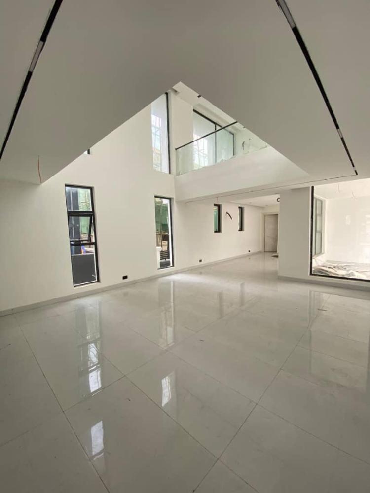 5 Bedroom Fully Detached Duplex With BQ For SALE Located At Osaka London, Lekki.