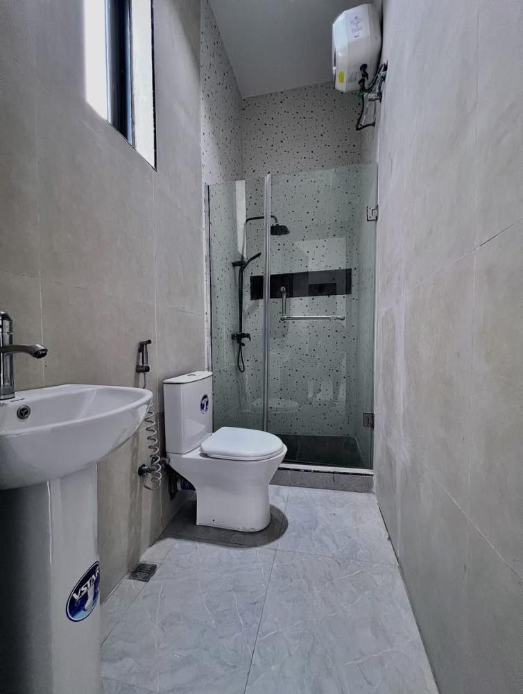 5 Bedroom Fully Detached Duplex With Swimming Pool For SALE Located At Ajah.